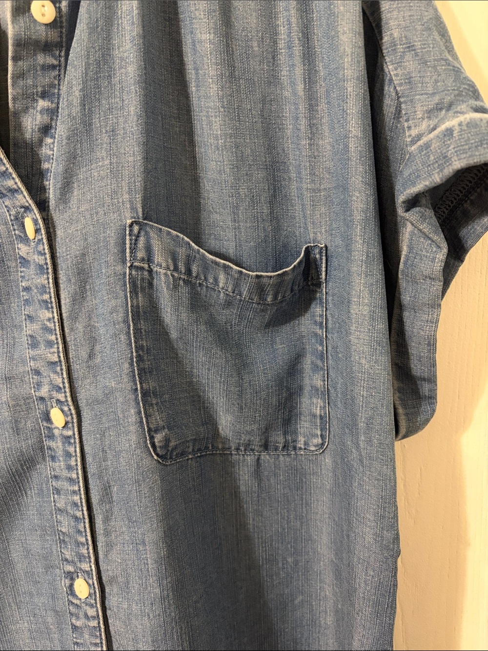Quince Chambray Tencel Short Sleeve Button-Up Shirt Light Indigo L Lightweight - Picture 3 of 5